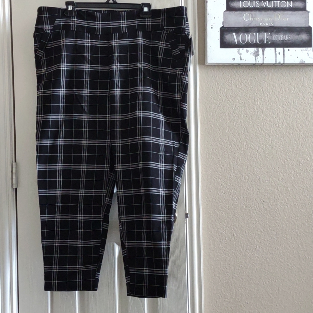 Soho stretch knit plaid pants Black Multi  Plus size